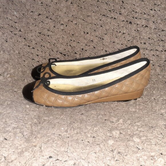 LONDON SOLE-Tan Quilted Leather-Black Patent Leather Cap Toe-Sz 38-Excellent - Picture 2 of 9